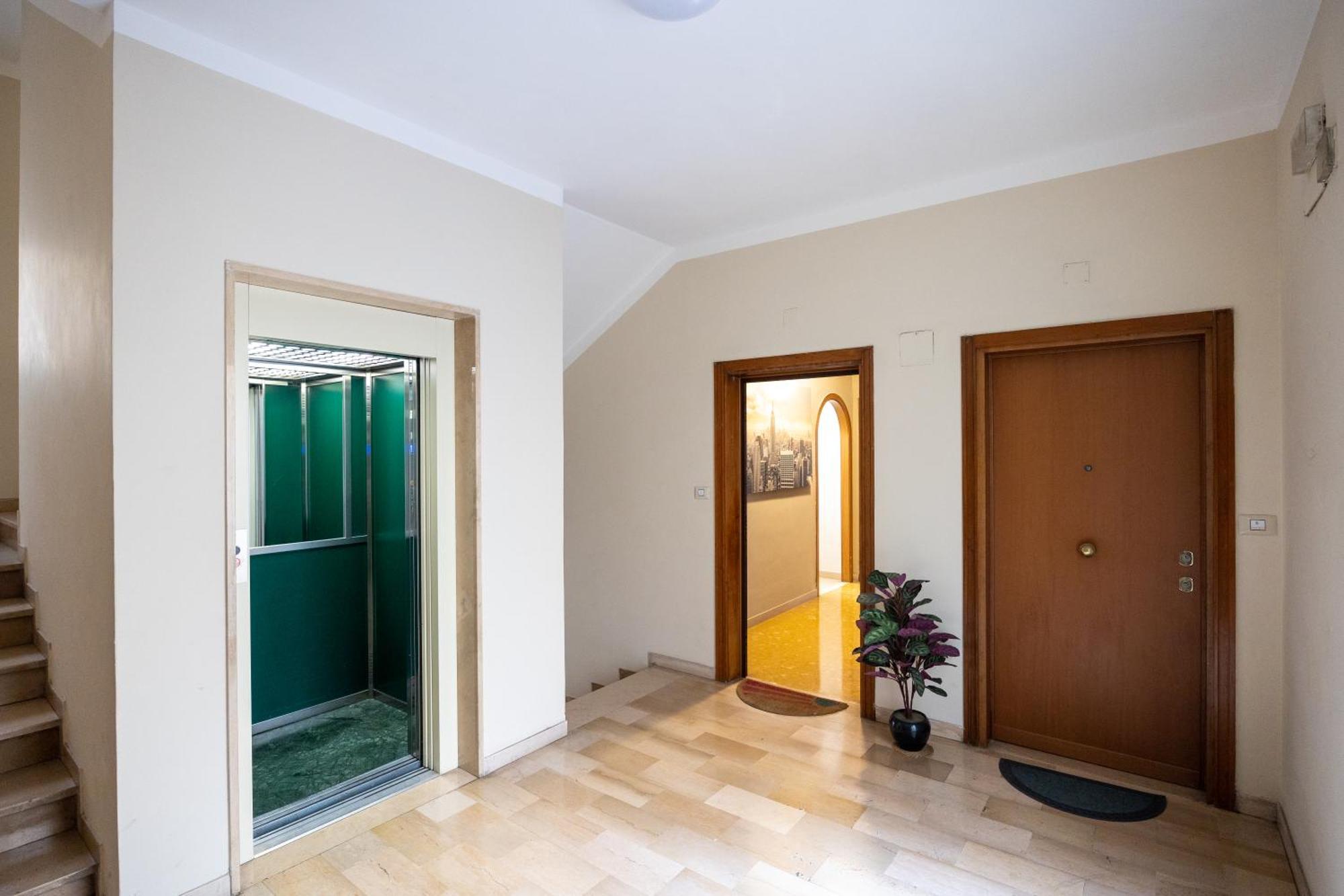 Big Apartment Rome Air Conditioning Wifi Netflix 90 Mq エクステリア 写真